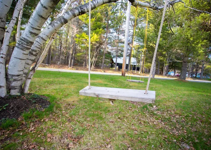 Cheerful 3-Bedroom Cabin With Mountain View