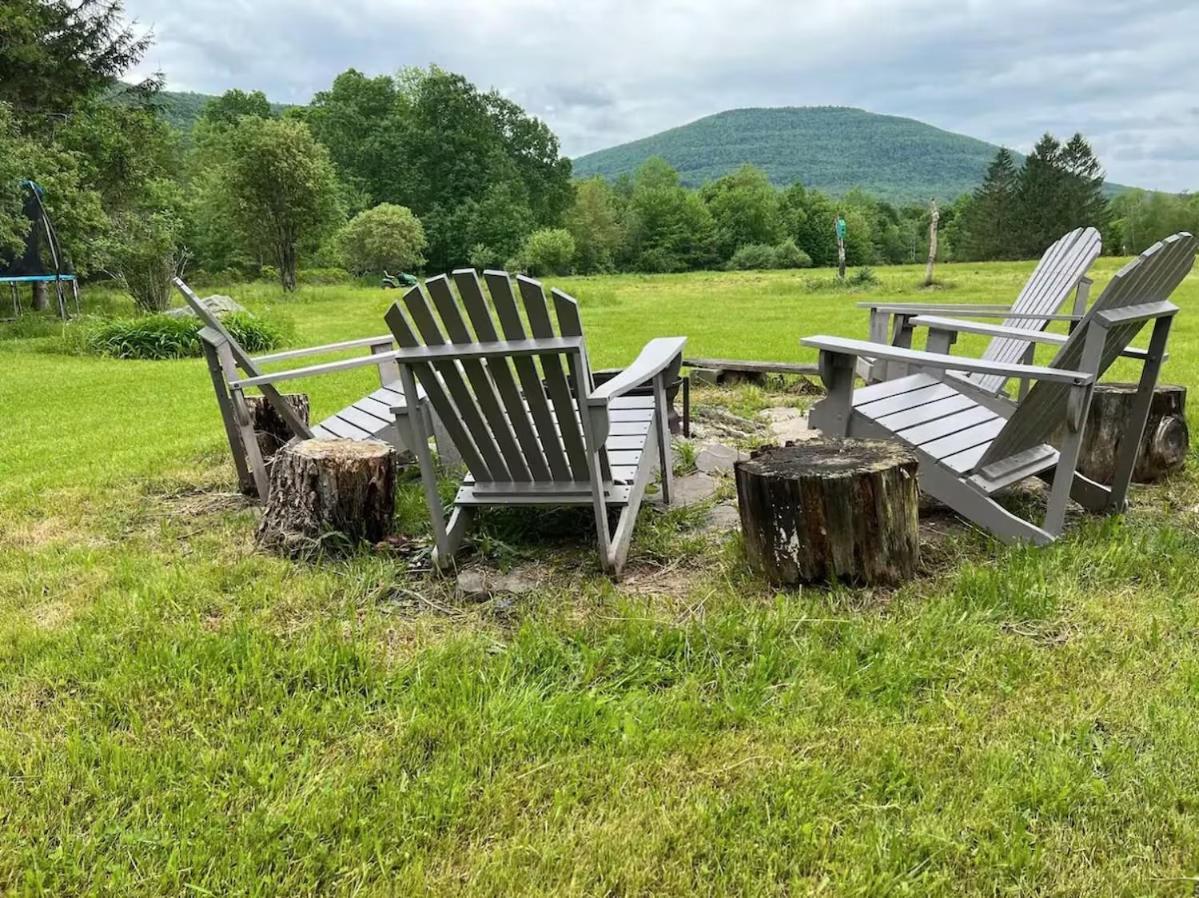 Cheerful 3-bedroom With Mountain View