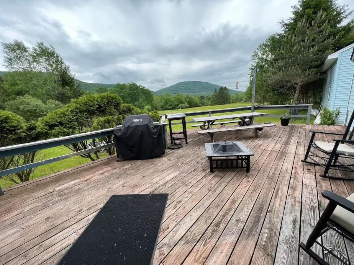 Holiday home Cheerful 3-bedroom With Mountain View *